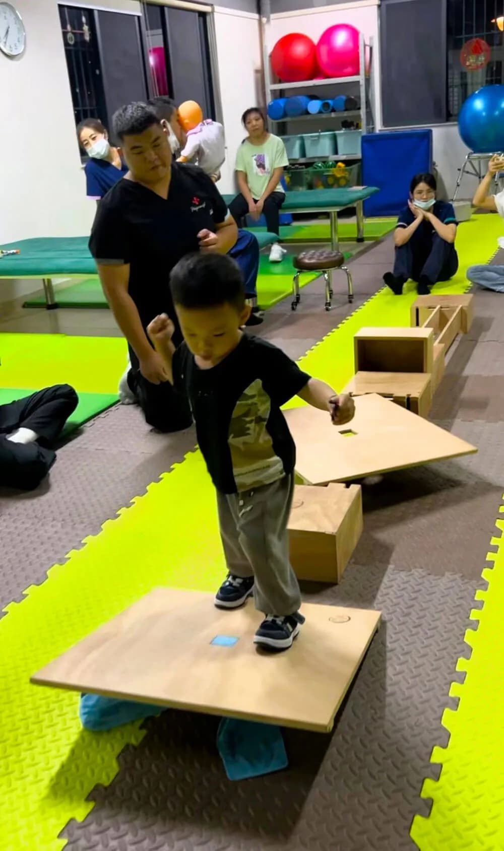 CME-терапия (Cuevas Medek Exercise) в Нейролайф Китай