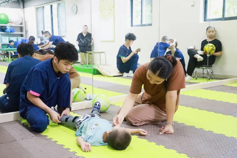 Physical therapy (PT) at NeuroLife China